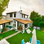 Villasonboard Dock 3 Bed, 3 Bath, Canal, Greek Venice Porto Hydra * Plépi