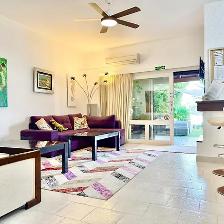 Villa Villasonboard Dock 3 Bed, 3 Bath, Canal, Greek Venice Porto Hydra