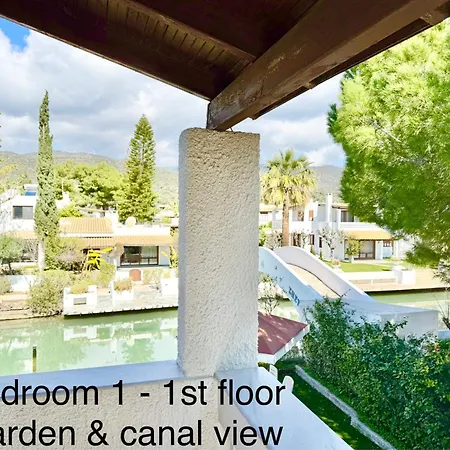 Villasonboard Dock 3 Bed, 3 Bath, Canal, Greek Venice Porto Hydra Villa Plépi