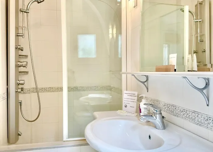 Villa Villasonboard Dock 3 Bed, 3 Bath, Canal, Greek Venice Porto Hydra Plépi