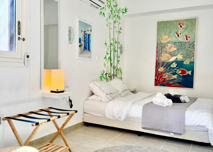 Villasonboard Dock 3 Bed, 3 Bath, Canal, Greek Venice Porto Hydra Plépi