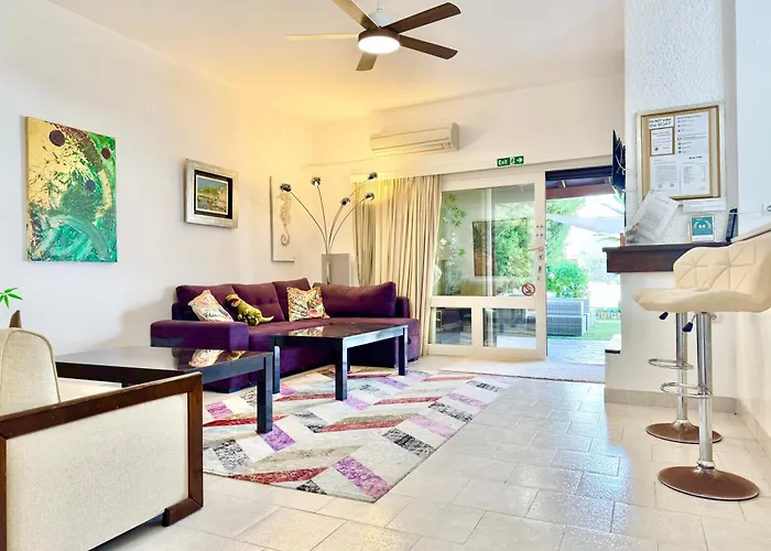 Villa Villasonboard Dock 3 Bed, 3 Bath, Canal, Greek Venice Porto Hydra